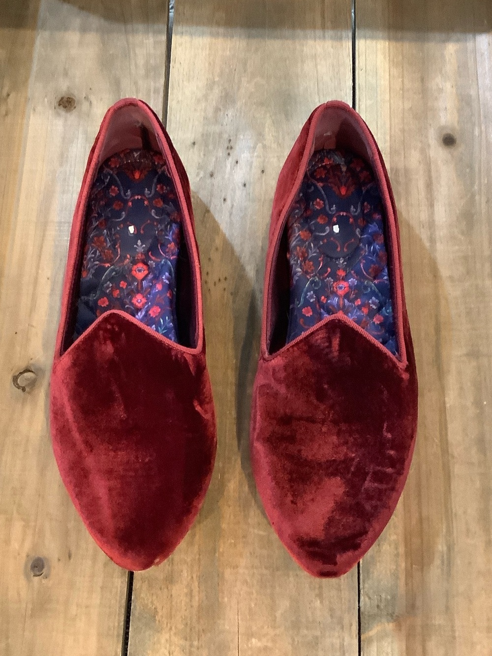 NWOT BIRDIES Crimson Red Velvet Pointed Toe Quilted Rubber Sole Loafer Shoes 7.5